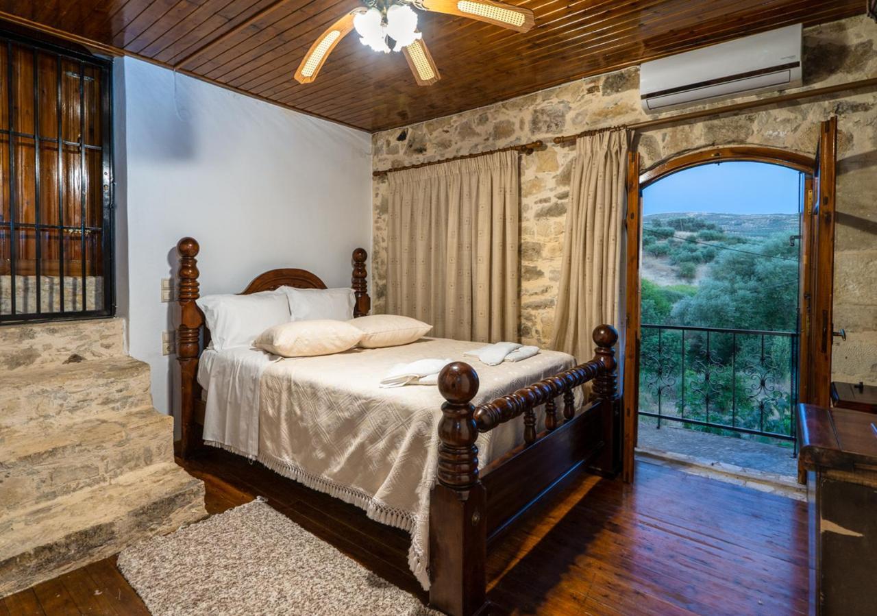 Villa Tzaniana Apomarma Buitenkant foto